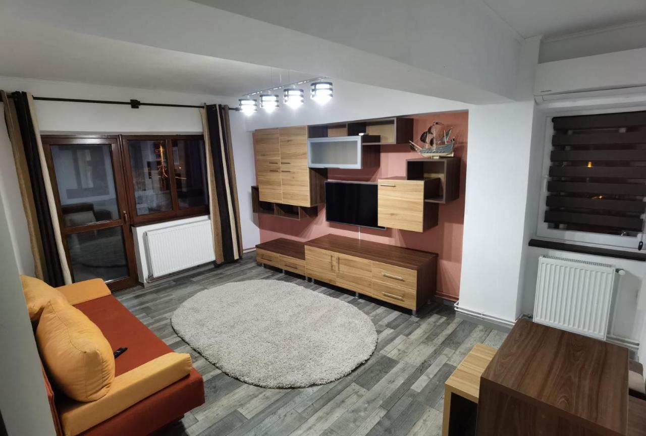 Apartament - Central Тыргу-Жиу Экстерьер фото